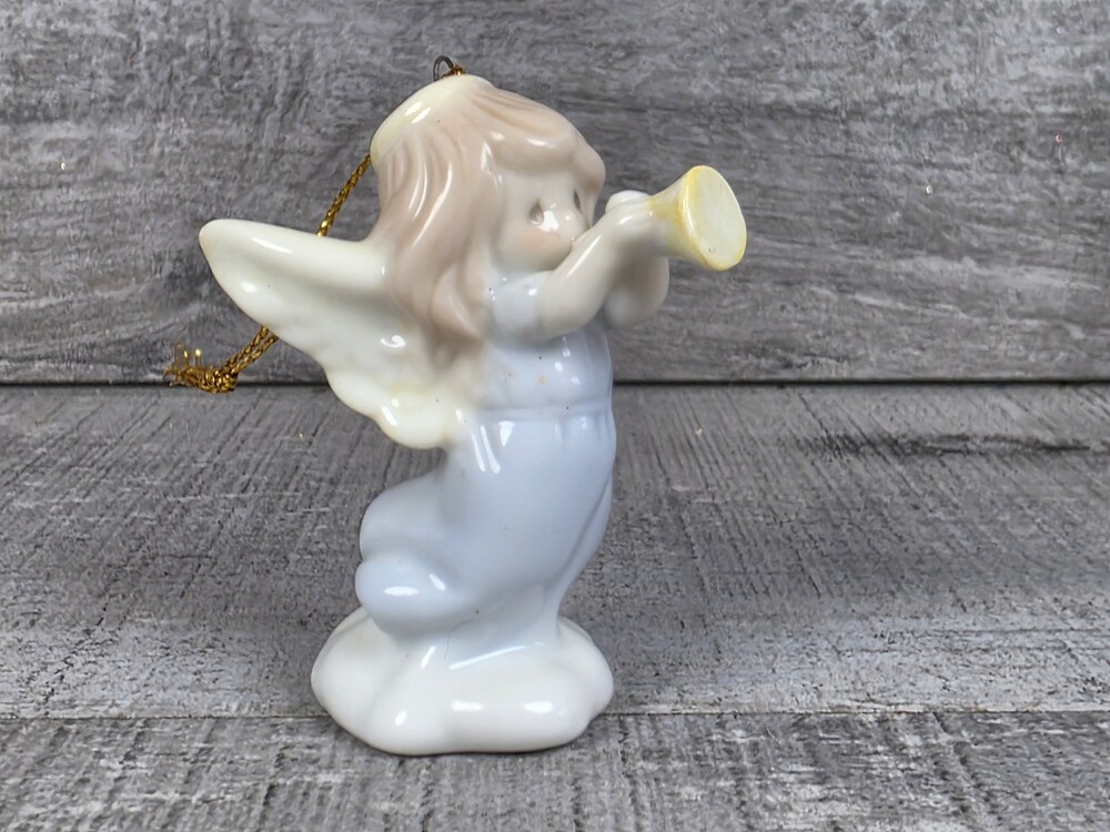 Precious Moments Angel & Horn Porcelain Christmas Ornament Vintage 1996 25b7